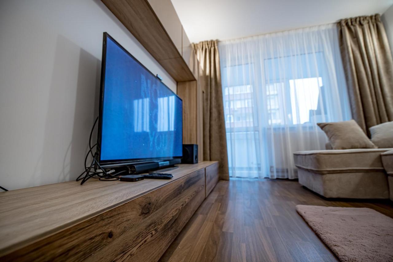 Apartament 3 Camere Royal Brasov Bagian luar foto