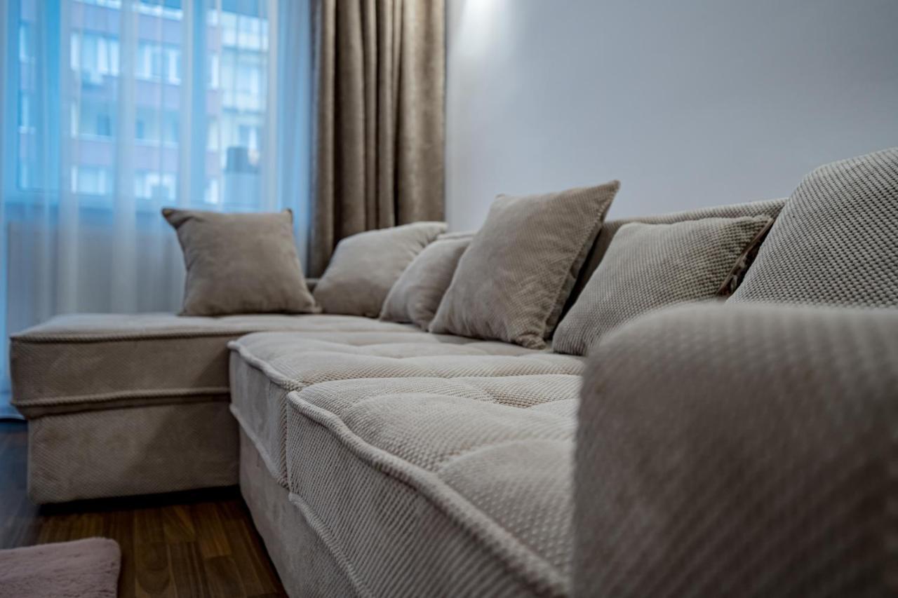 Apartament 3 Camere Royal Brasov Bagian luar foto