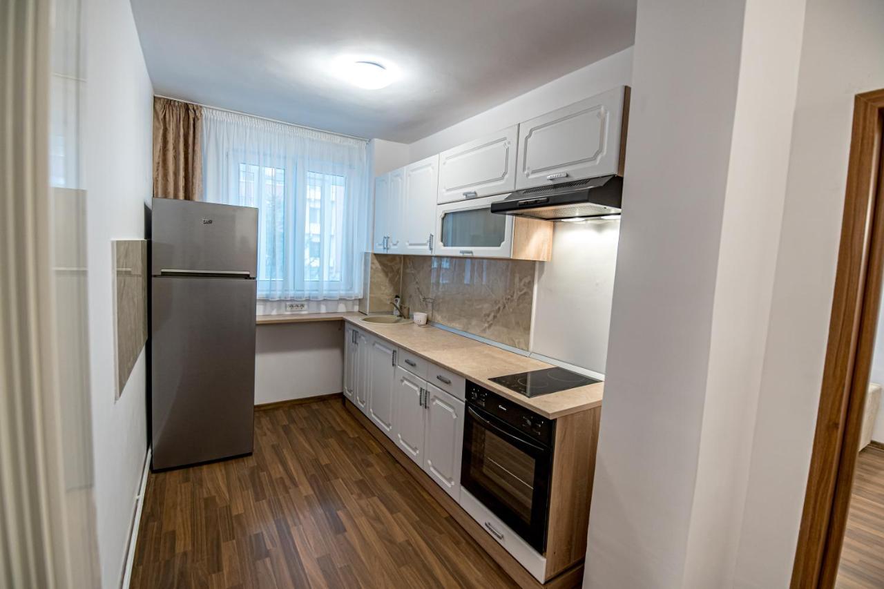 Apartament 3 Camere Royal Brasov Bagian luar foto